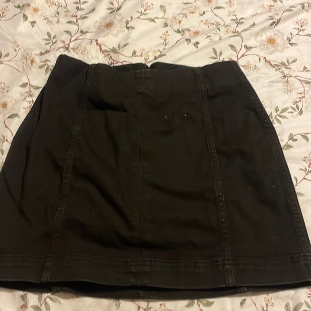black skirt